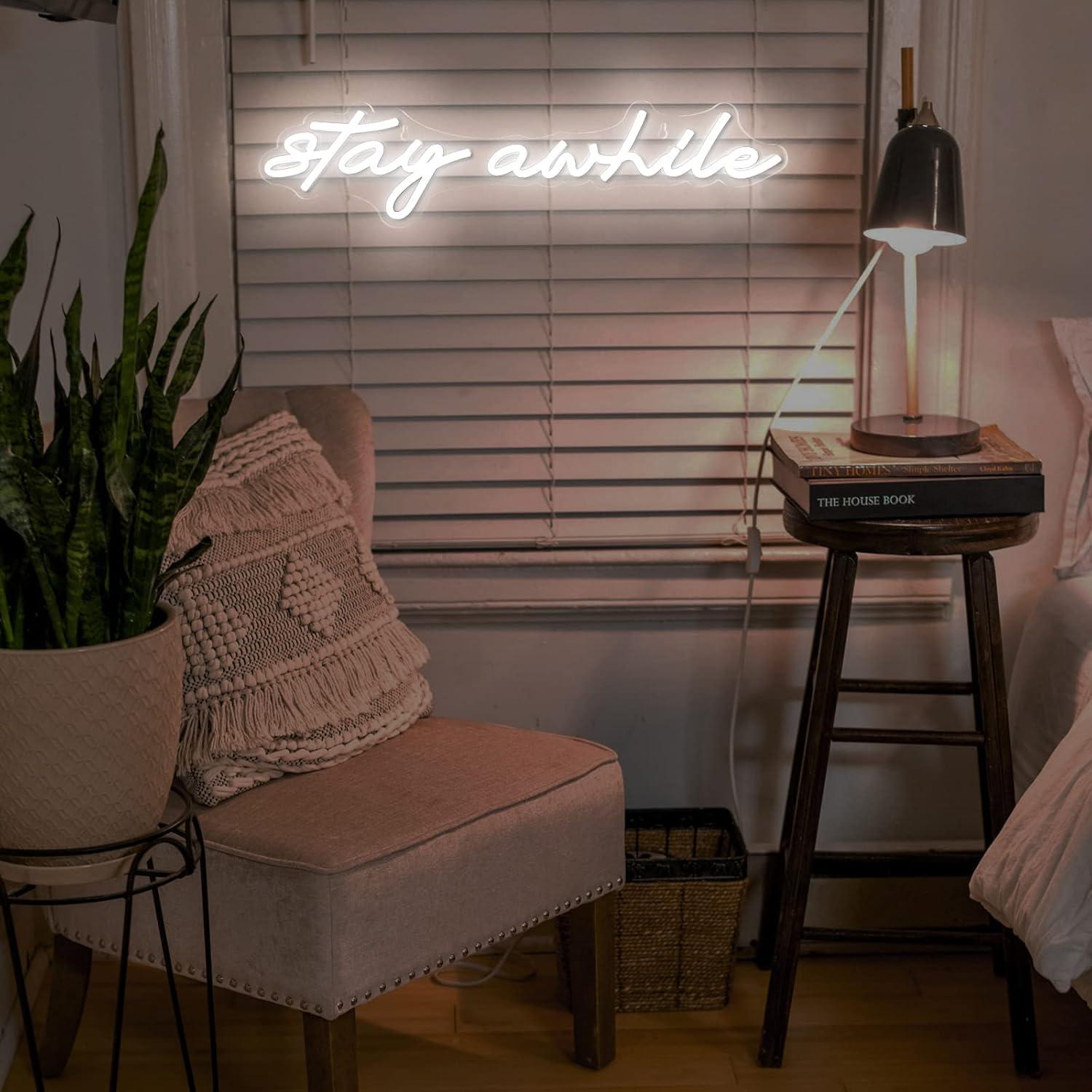 Insegne al Neon 'Stay Awhile'  - Led Lighting Wall Decor recensione e prezzo