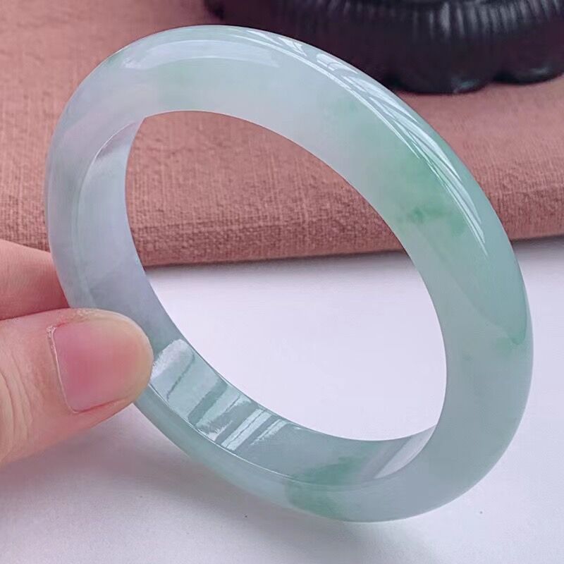 Bracciale in giadeite monocolo - Lighting & Home Decor Studio recensione e prezzo