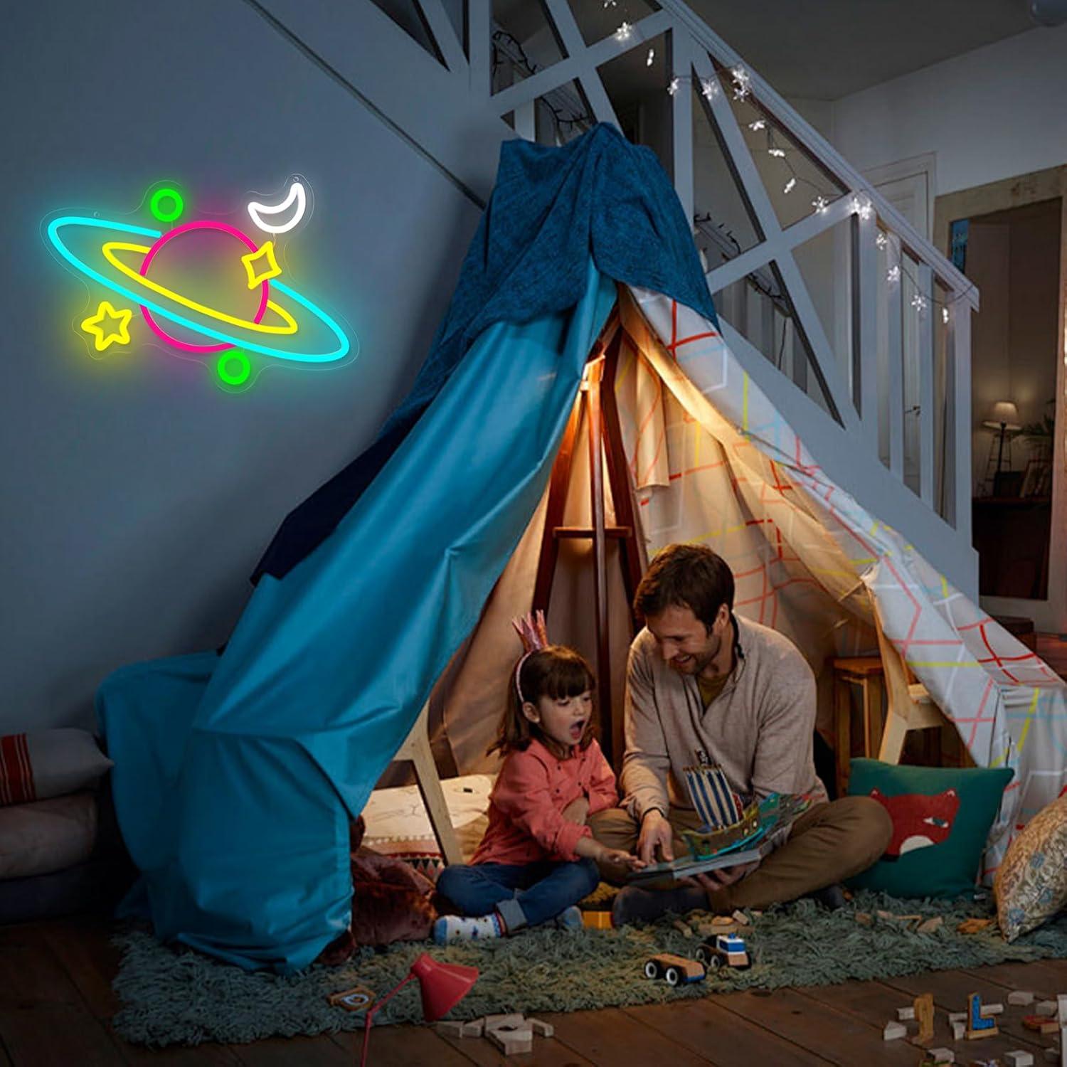 Insegna al neon con il pianeta - Led Lighting Wall Decor recensione e prezzo
