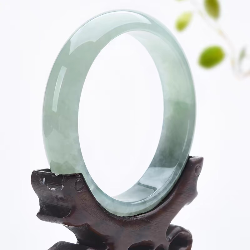 Bracciale da donna in giadeite - Lighting & Home Decor Studio recensione e prezzo