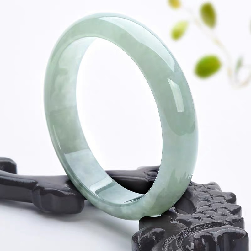 Bracciale da donna in giadeite - Lighting & Home Decor Studio recensione e prezzo