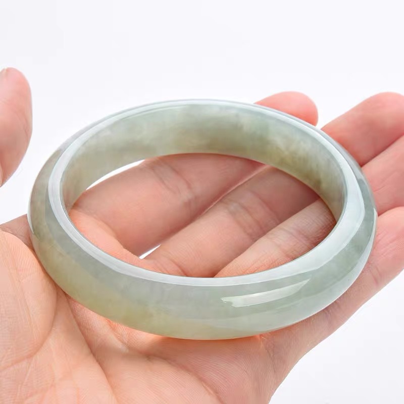 Bracciale da donna in giadeite - Lighting & Home Decor Studio recensione e prezzo